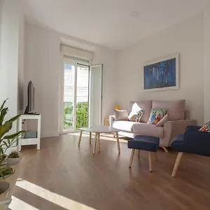 Rd Aparcamiento Incluido Triana Luminoso Comodo 2bd 2bth Siviglia